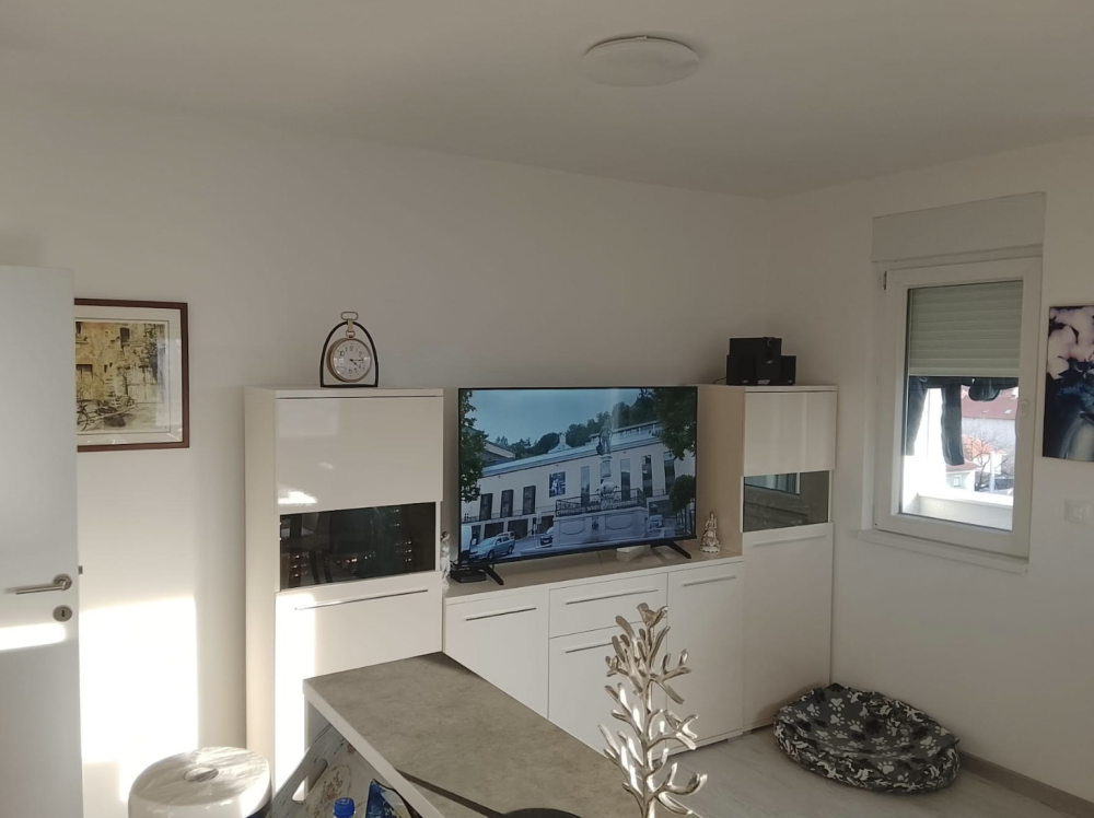 Slika 1 - 43m²+43m² terasa, 1.5, sa nameštajem i parkingom, 105.000€